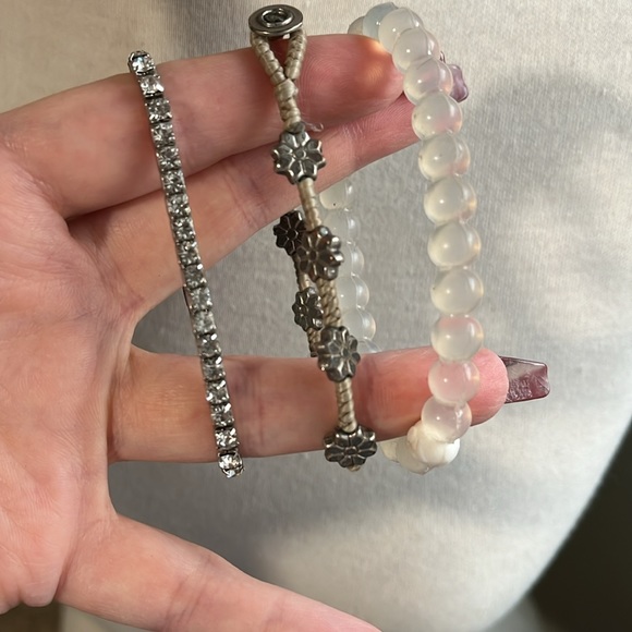 Bundle Lot Necklaces Bracelets Earrings Mixed 12 Pieces - Picture 6 of 9